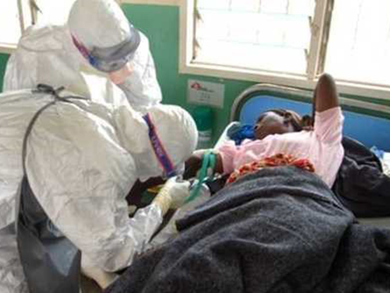 60 cán bộ y tế đã tử vong vì Ebola